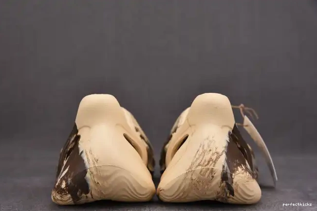 GX8774 Adidas Yeezy RNNR MX Cream Clay Foam 0520